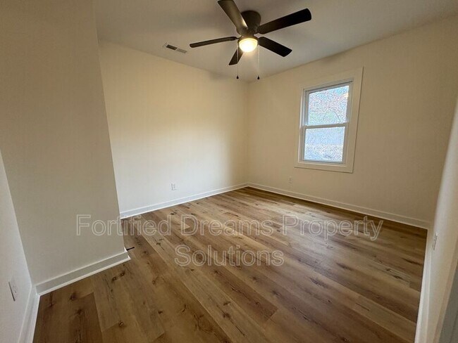 Foto del edificio - 431 Peeden Dr