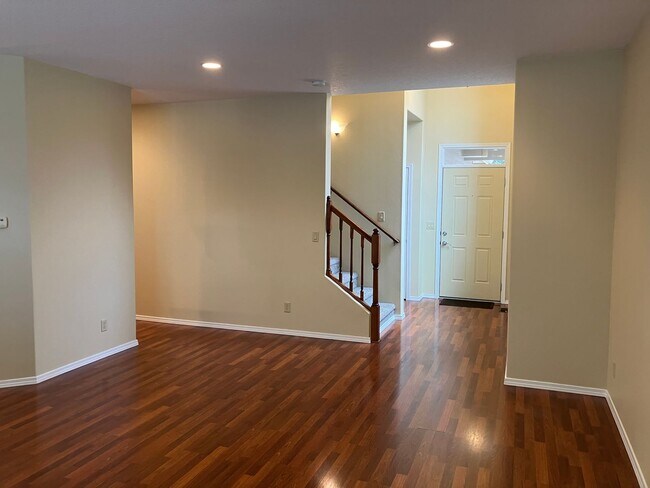 Foto del edificio - *$1,000 Off 1st Month's Rent!* Well-Kept Three Bedroom Home in West Salem