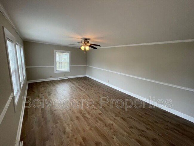 Foto del edificio - 804 Graylyn Dr