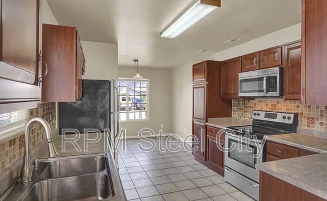 Foto del edificio - 2004 Mirror Ct