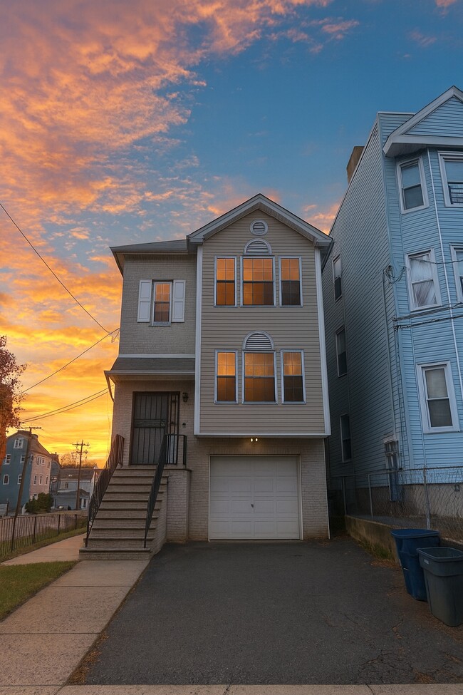 Photo - 156 Ridgewood Ave Townhome
