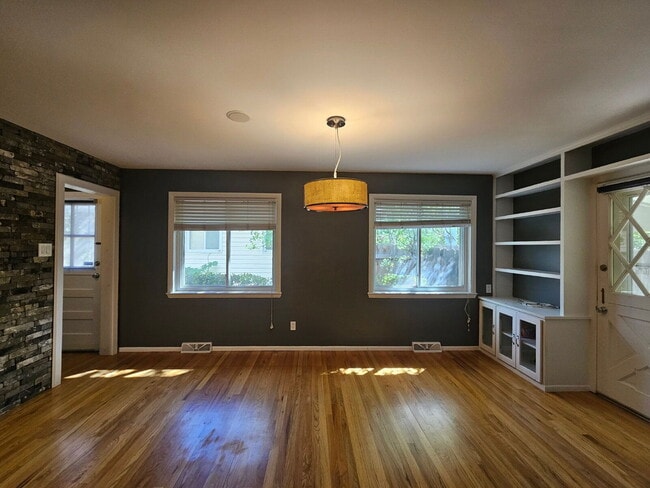 Building Photo - 1721 S Krameria Way