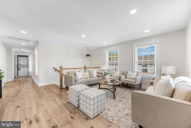 Foto del edificio - 30 E Broadway