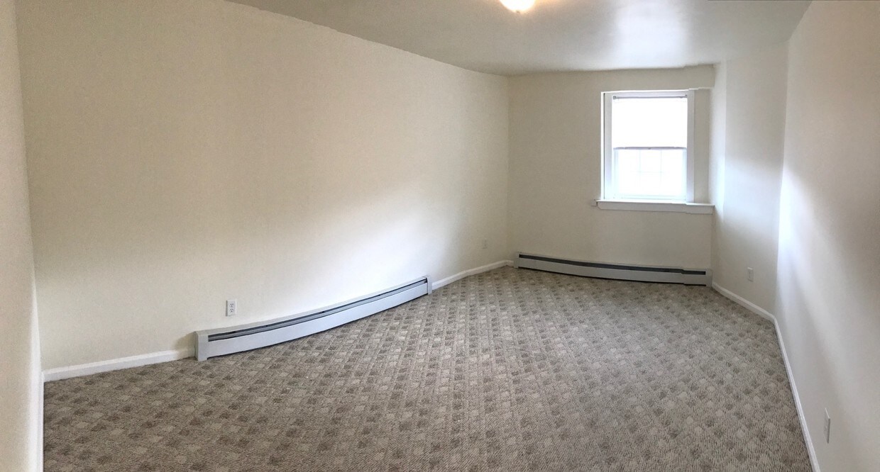 Foto principal - 867 Jones Hill Rd