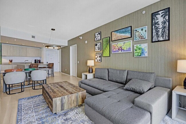 Building Photo - 4111 S Ocean Dr