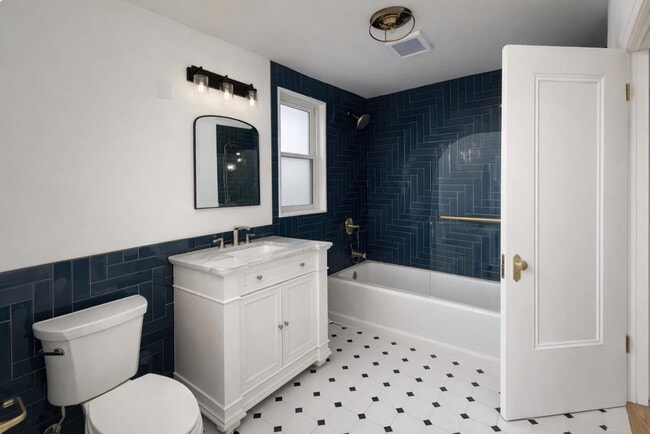 Building Photo - 1770 Pacific Ave