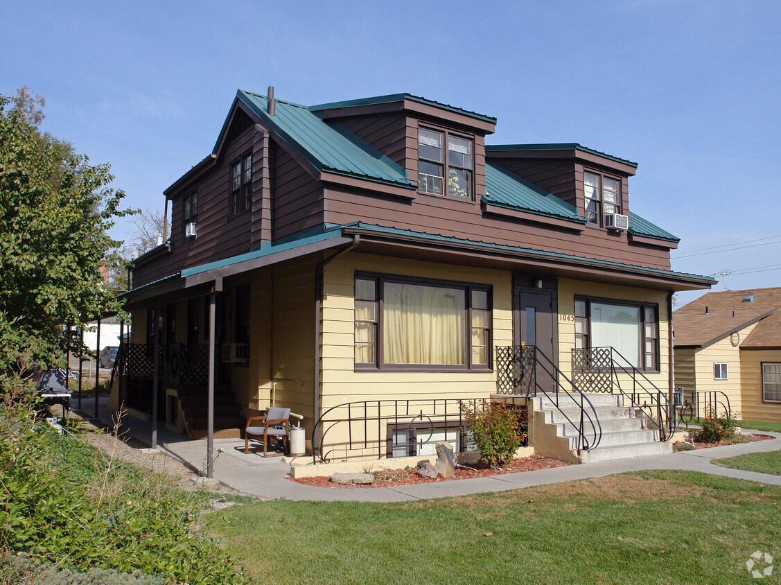 Primary Photo - 1041 SW 3rd Ave