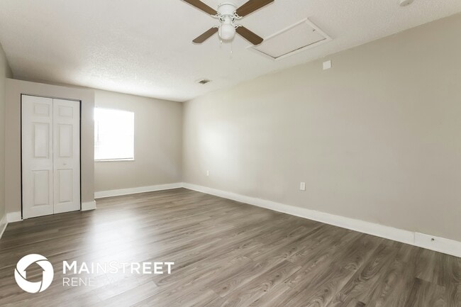 Foto del edificio - 2400 Timbercreek Loop W