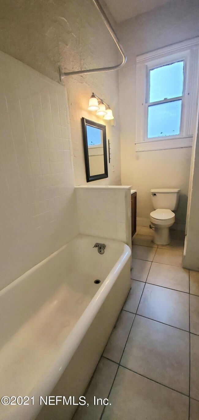 Foto del edificio - 2137 Oak St