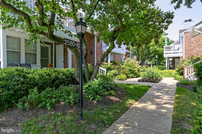 Foto del edificio - 2582-C S Arlington Mill Dr