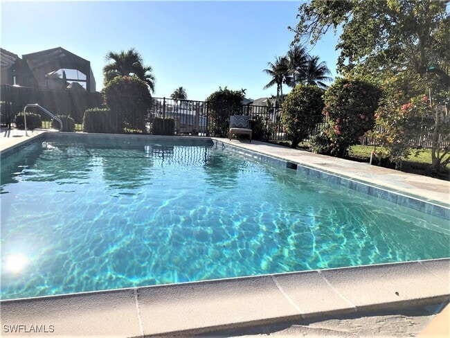 Foto del edificio - 1256 Mistletoe Ct
