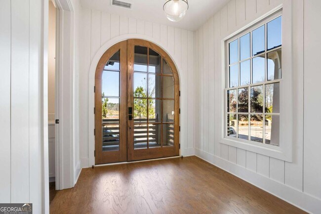 Building Photo - 160 4th St