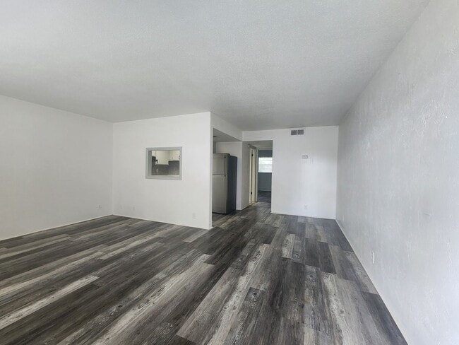 Foto del edificio - ** LIMITED TIME SPECIAL ** 1 Bedroom / 1 Bathroom Apartment Home