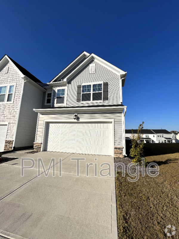 Building Photo - 5049 Tura St
