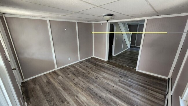 Building Photo - 3 bed 1 bath