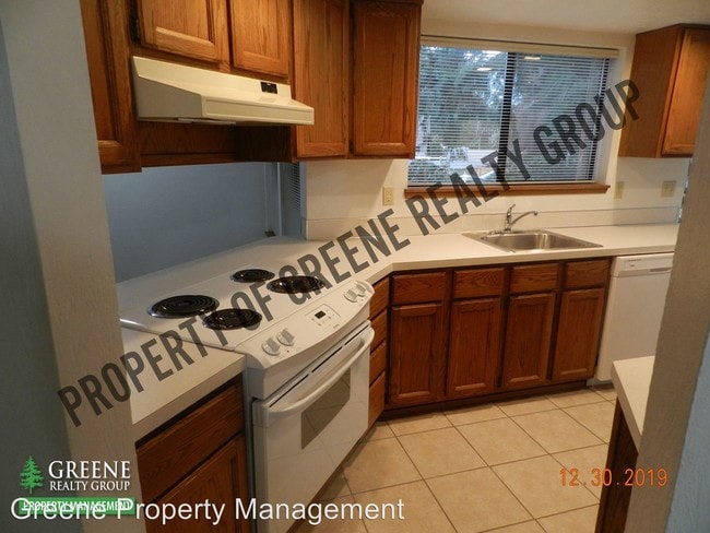 Building Photo - 3172 Carpenter Hills Loop SE