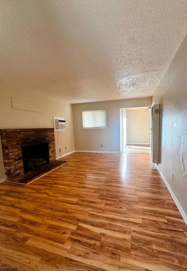 Building Photo - 1512 71st Ave