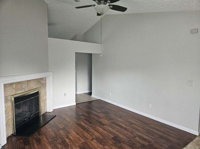 Building Photo - 3624 Foxtail Dr