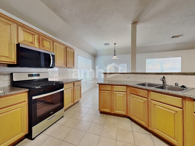 Foto del edificio - 16518 Barker Ranch Ct