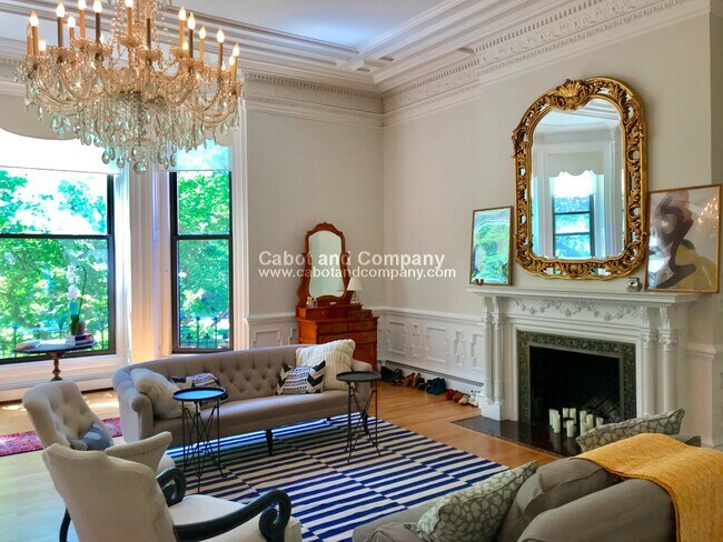 Foto del edificio - 263 Commonwealth Ave