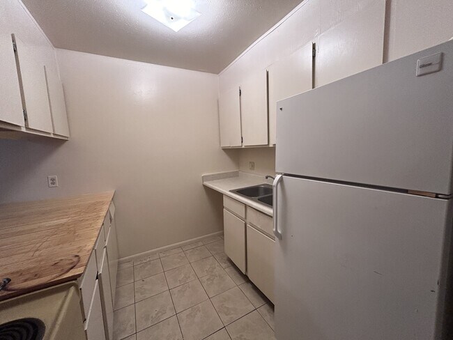 Foto del edificio - 2800 Cerrillos Rd