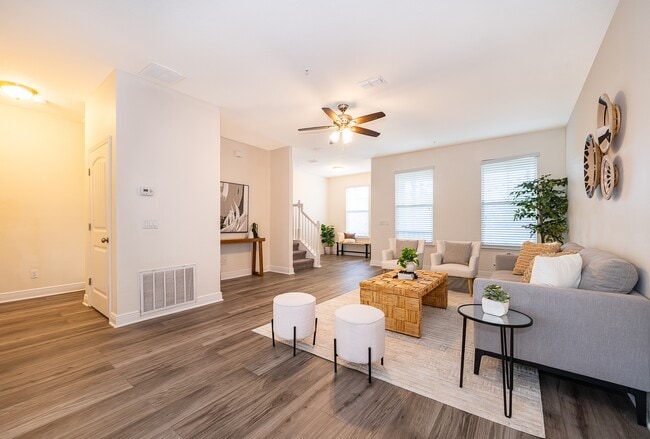 Photo - 10061 Town Lake Dr (Orlando, FL) Townhome