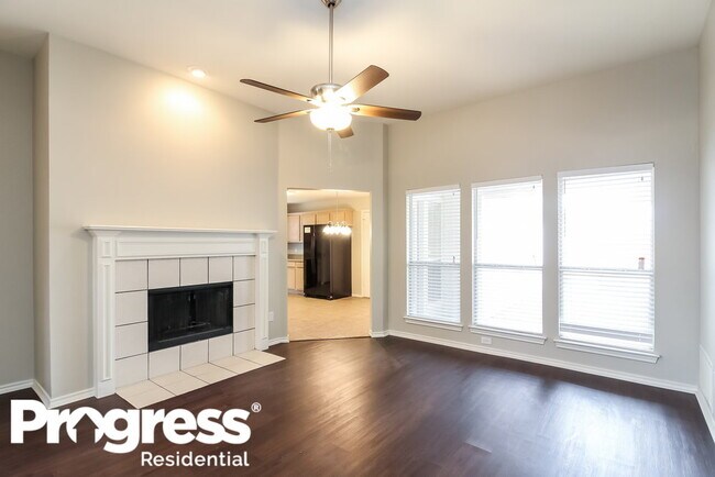 Foto del edificio - 229 N Waterford Oaks Dr