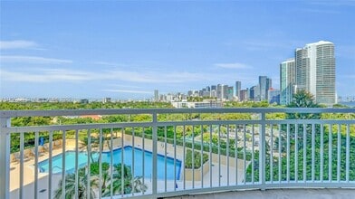 Building Photo - 2475 Brickell Ave