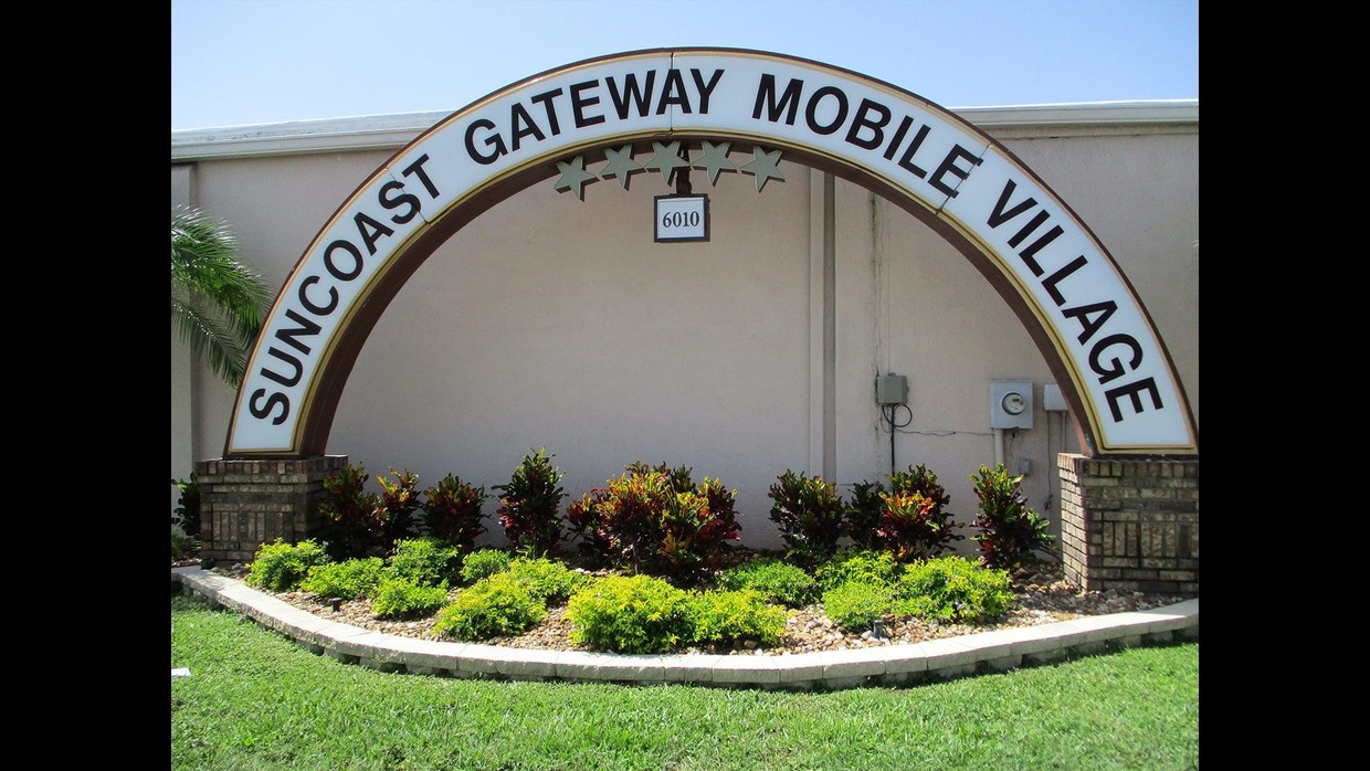 Primary Photo - Suncoast Gateway