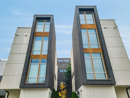 Building Photo - AVAILABLE NOW! Gorgeous 3 Bedroom Near Alki Beach with Private Rooftop Deck