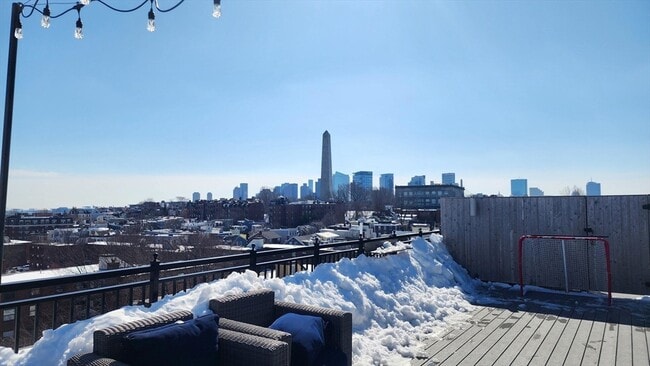 Building Photo - 30 Polk St