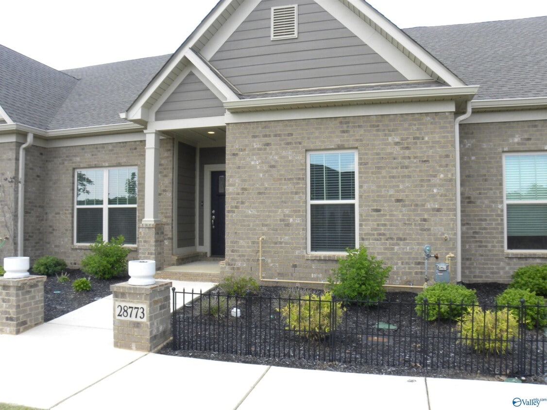 Primary Photo - 28773 River Stone Dr NW