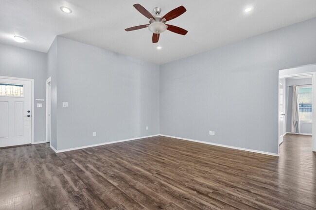 Foto del edificio - 623 N Elkhart Ave