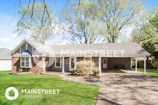 Building Photo - 6685 Blackthorn Dr