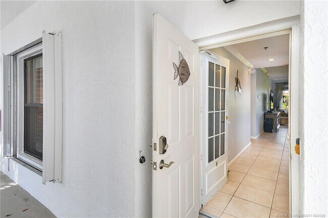 Foto del edificio - 6062 SE Landing Way