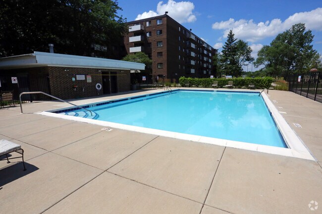 Piscina - Thornwood Apartments