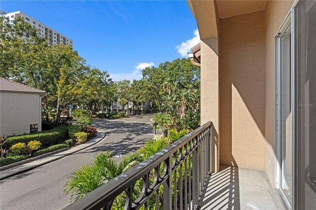 Foto del edificio - 604 Arbor Lake Ln