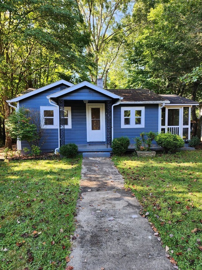 Foto del edificio - Charming Cottage-Black Mountain