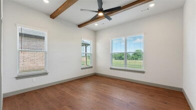 Building Photo - 1221 Mammoth St