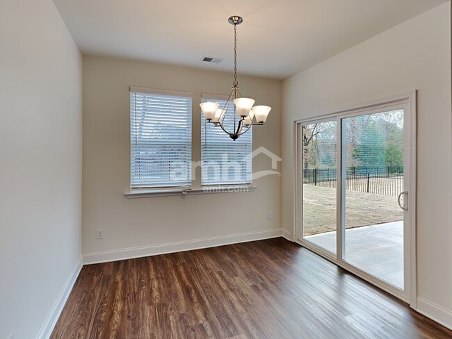 Building Photo - 516 Slew Dr