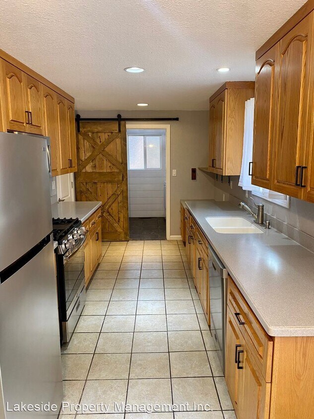 3 br, 1.5 bath House 2413 Western Street House Rental in Klamath