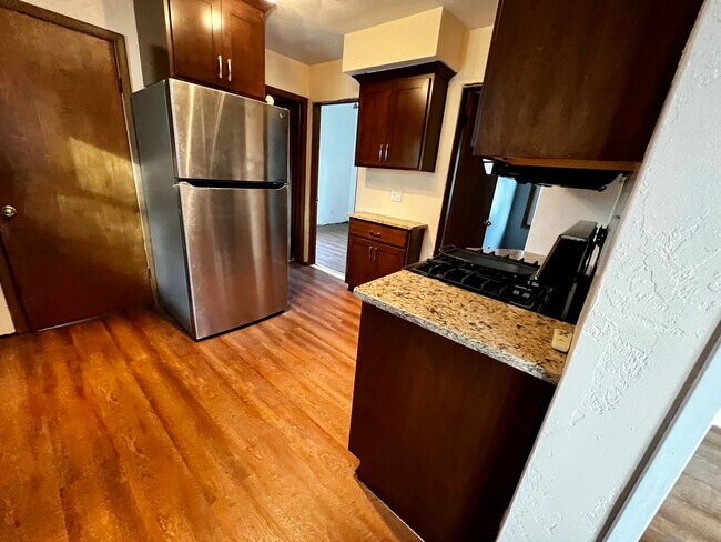 Foto del edificio - 609 Maple St