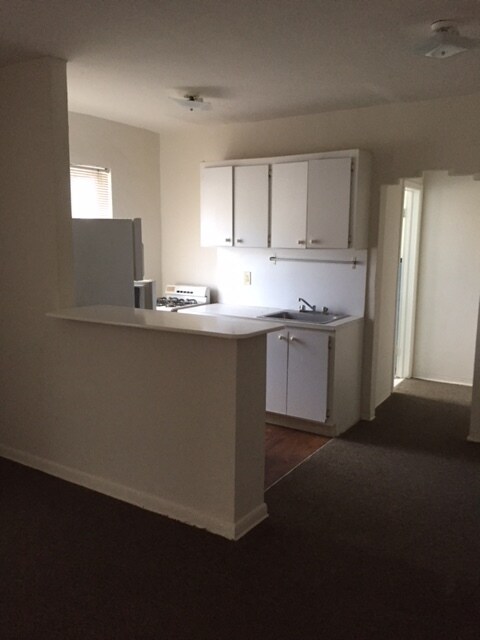 Kitchen - 7842 Abbott Ave