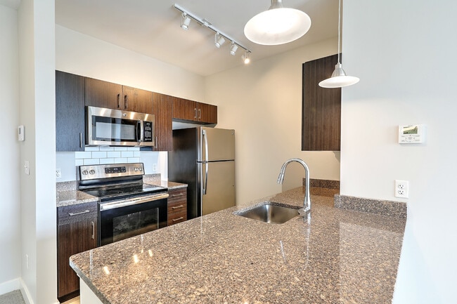 Foto del edificio - Rumford Center