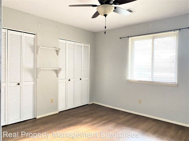 Building Photo - 3 br, 2 bath House - 9624 NE 4th St