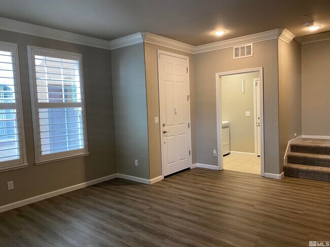 Foto del edificio - 1740 Wind Ranch Rd