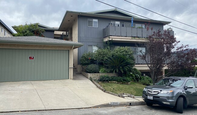 Building Photo - 2142 La Canada Crest Dr