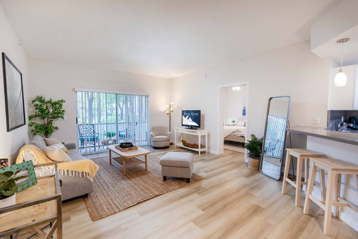 Polo Glen Apartment Homes - 7350 NW 4th St Plantation, FL 33317