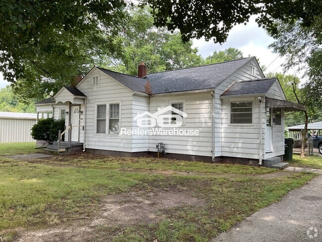 Building Photo - 1017 N Salisbury Ave