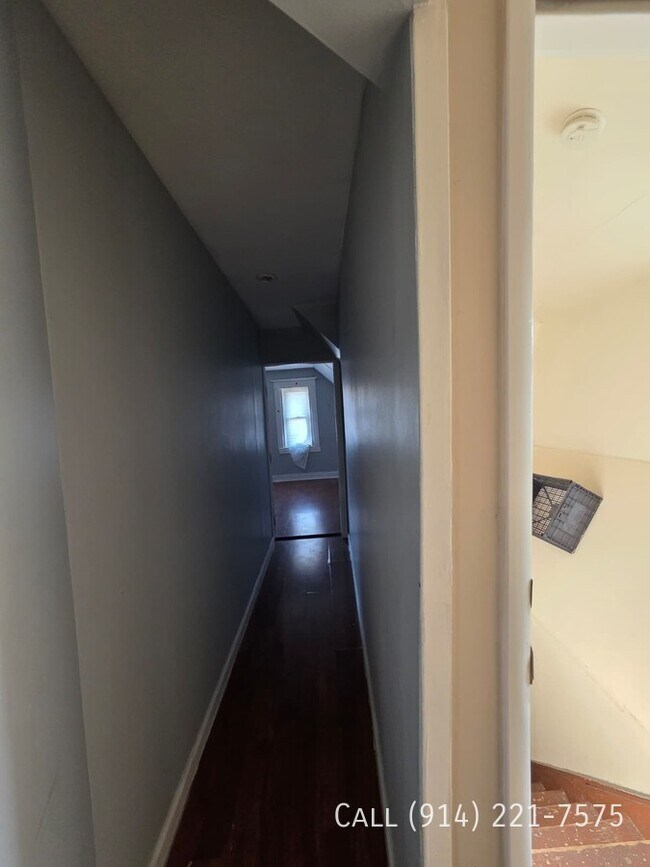 Building Photo - 151 Linden St
